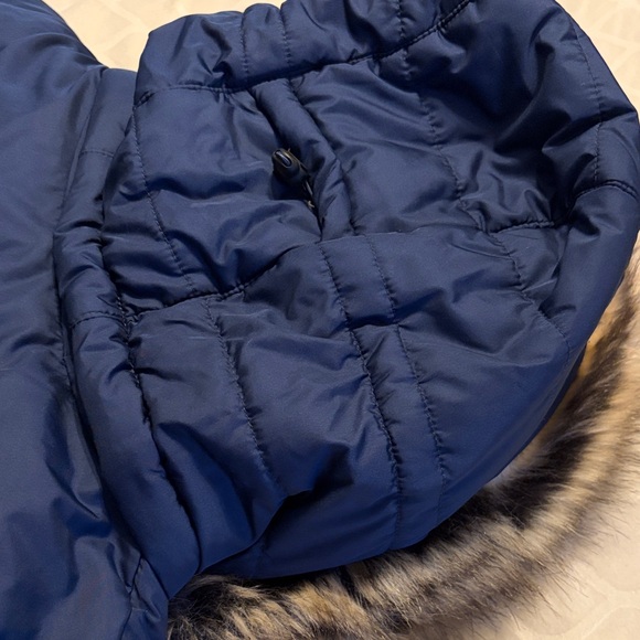 Lands' End Women's Dark Blue Down Puffer Coat with Faux Fur Trim, 2X. - Picture 8 of 9